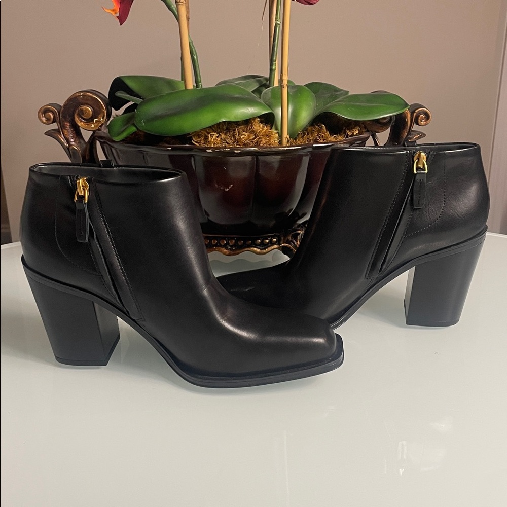 Franco Sarto Vivica Black Square Toe Cowboy Booties Size 9